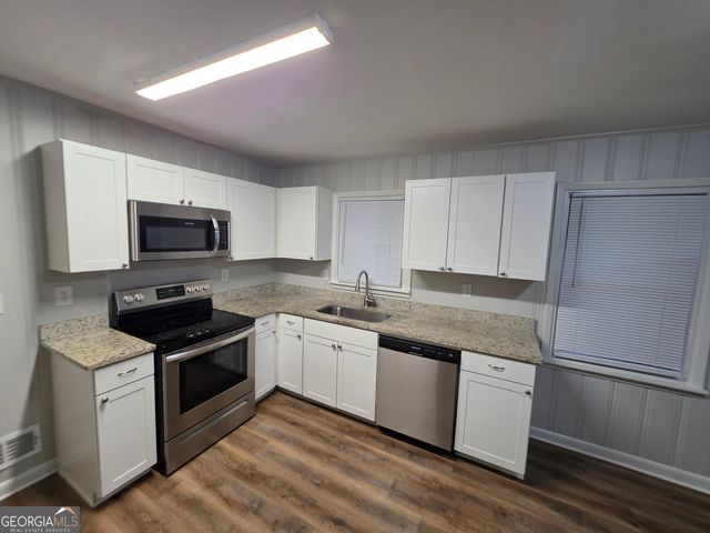 1214 S Broad St, Monroe, GA 30655