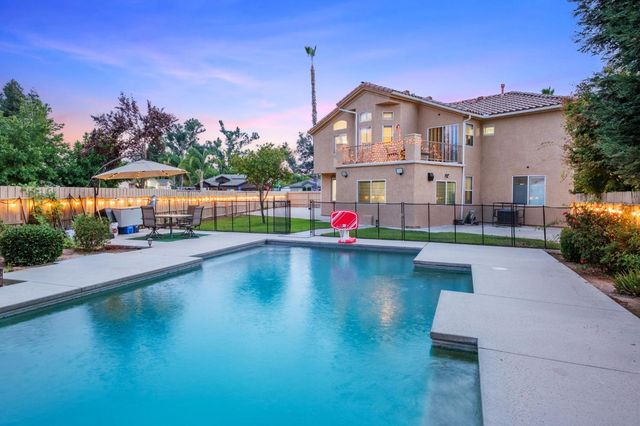 7568 N Hanna Avenue, Fresno, CA 93722