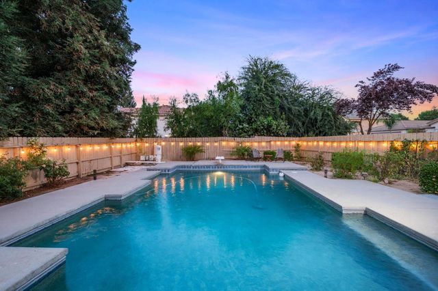 7568 N Hanna Avenue, Fresno, CA 93722