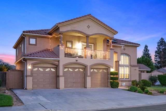 7568 N Hanna Avenue, Fresno, CA 93722