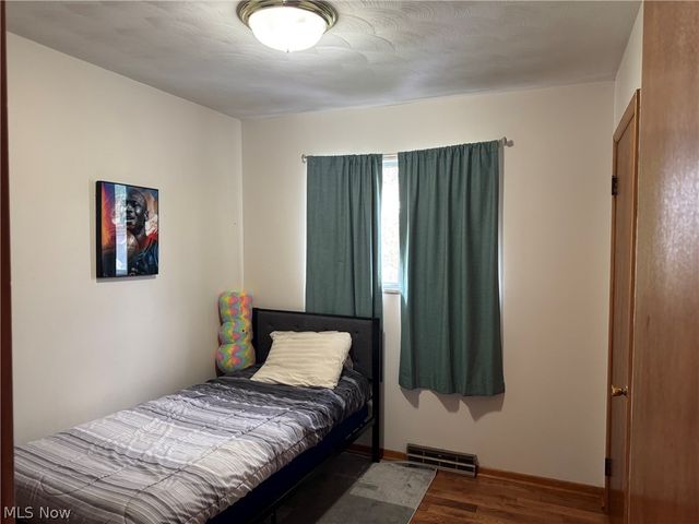 711 E Montgomery Street, Marietta, OH 45750