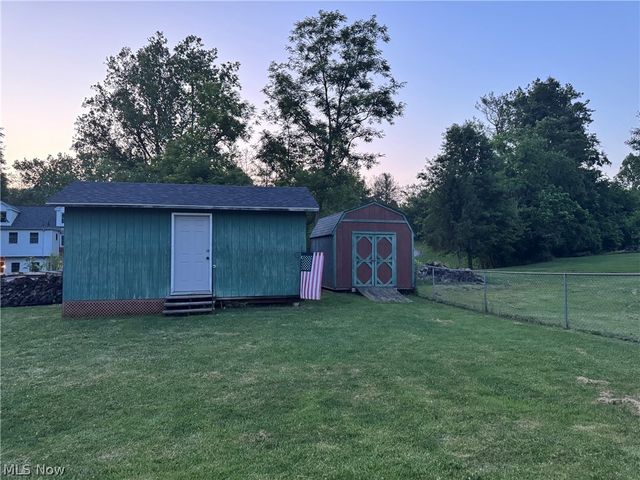 711 E Montgomery Street, Marietta, OH 45750