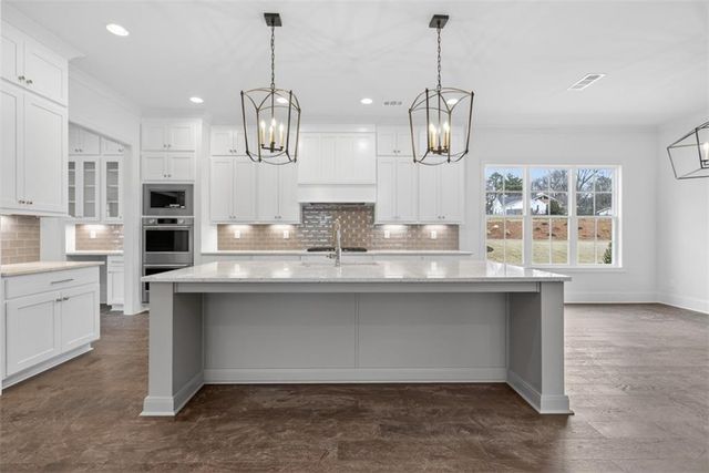 216 Suwanee Avenue, Suwanee, GA 30024