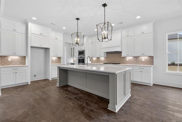 216 Suwanee Avenue, Suwanee, GA 30024