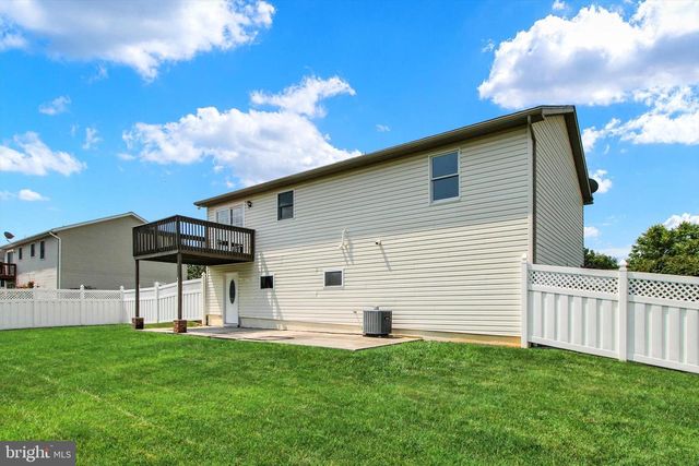 1667 BEECH LN, Hanover, PA 17331