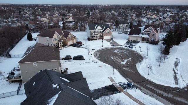 264 Norway Court, Bartlett, IL 60103