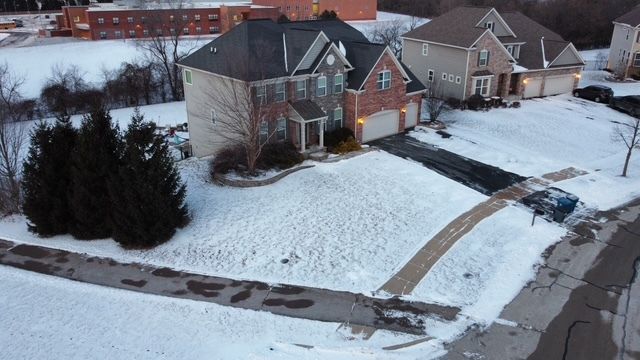 264 Norway Court, Bartlett, IL 60103