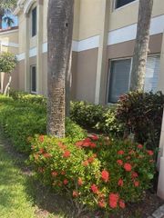 815 W Boynton Beach Boulevard 2-202, Boynton Beach, FL 33426