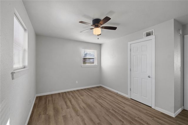 966 W Sycamore Street, Fayetteville, AR 72703