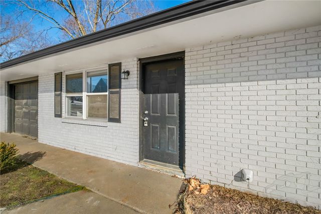 966 W Sycamore Street, Fayetteville, AR 72703