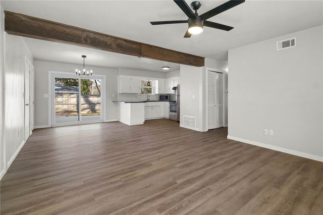 966 W Sycamore Street, Fayetteville, AR 72703