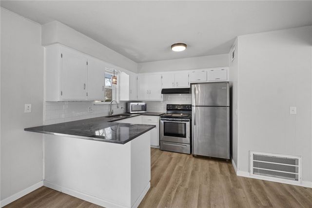 966 W Sycamore Street, Fayetteville, AR 72703