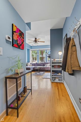 3222 W Berteau Avenue 2, Chicago, IL 60618
