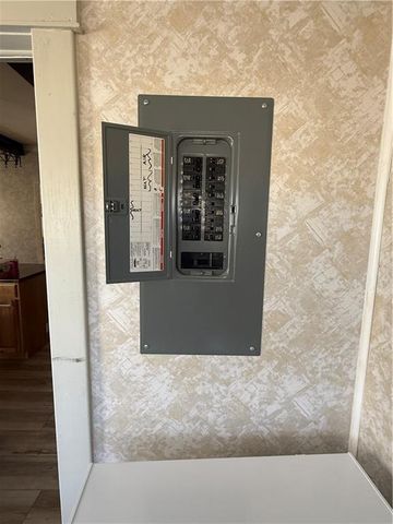 1314 W 5th Street, Coffeyville, KS 67337