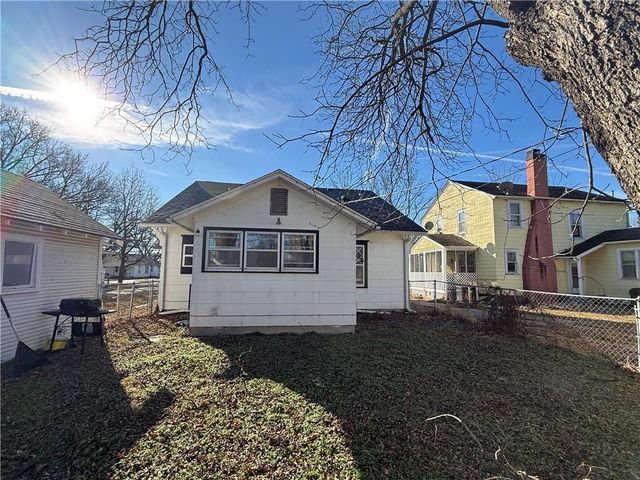 1314 W 5th Street, Coffeyville, KS 67337