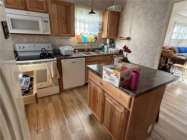 1314 W 5th Street, Coffeyville, KS 67337