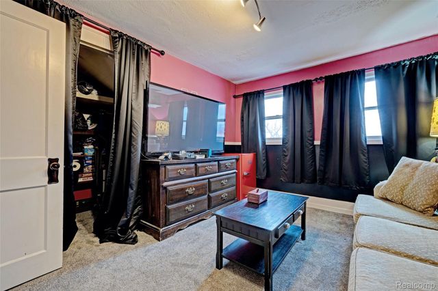 8152 S STATE Road, Goodrich Village, MI 48438