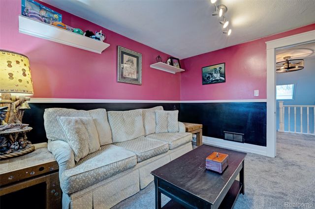 8152 S STATE Road, Goodrich Village, MI 48438