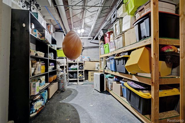 8152 S STATE Road, Goodrich Village, MI 48438