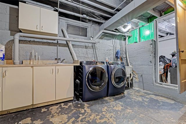 8152 S STATE Road, Goodrich Village, MI 48438