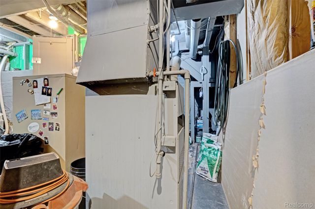 8152 S STATE Road, Goodrich Village, MI 48438