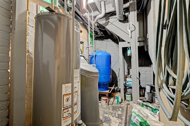 8152 S STATE Road, Goodrich Village, MI 48438