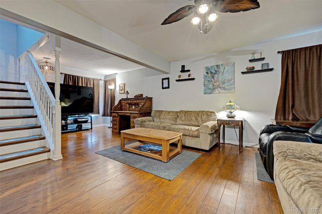 8152 S STATE Road, Goodrich Village, MI 48438