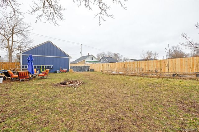 8152 S STATE Road, Goodrich Village, MI 48438