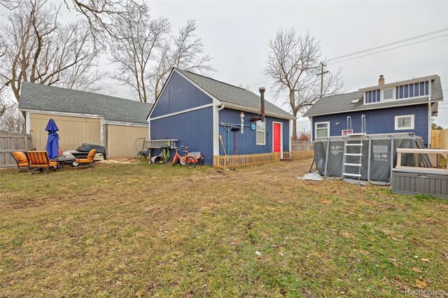 8152 S STATE Road, Goodrich Village, MI 48438