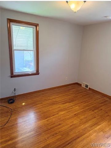 39 Hartwell Road, Buffalo, NY 14216