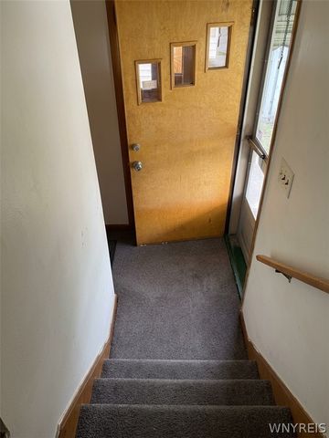 39 Hartwell Road, Buffalo, NY 14216