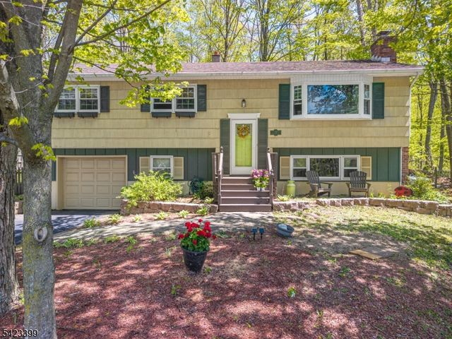 31 Lounsberry Hollow Rd, Vernon Twp., NJ 07461