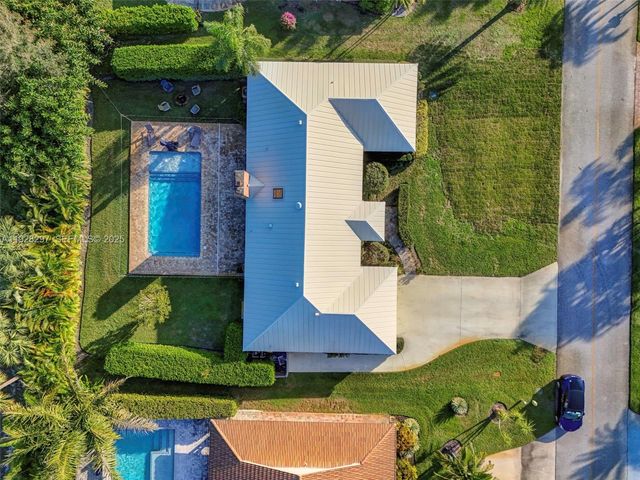 3804 SE Fairway E, Stuart, FL 34997