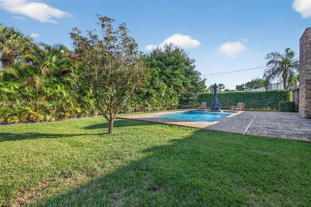 3804 SE Fairway E, Stuart, FL 34997