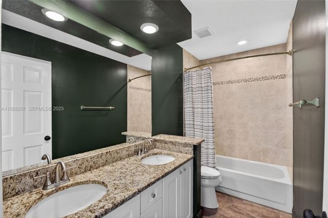 3804 SE Fairway E, Stuart, FL 34997