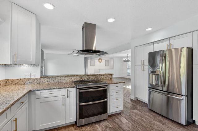 3804 SE Fairway E, Stuart, FL 34997