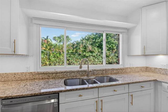 3804 SE Fairway E, Stuart, FL 34997