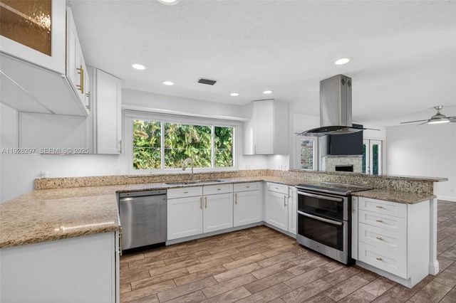 3804 SE Fairway E, Stuart, FL 34997