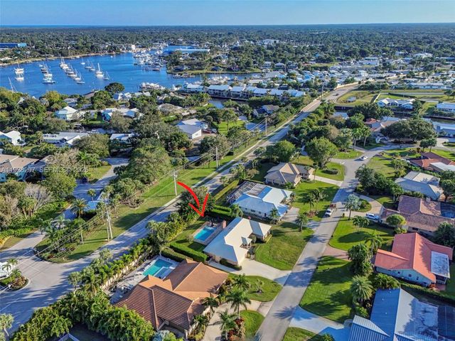 3804 SE Fairway E, Stuart, FL 34997