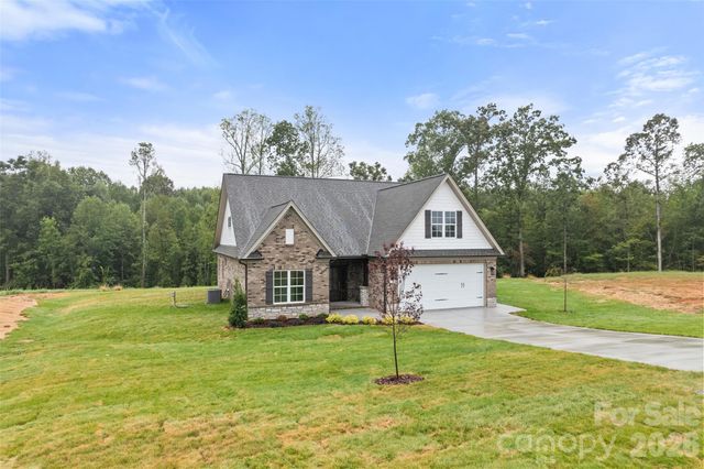 261 Avian Lane, Winston Salem, NC 27127