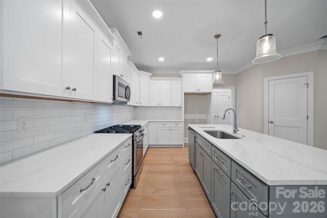 261 Avian Lane, Winston Salem, NC 27127