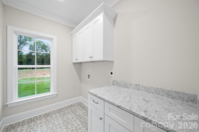 261 Avian Lane, Winston Salem, NC 27127