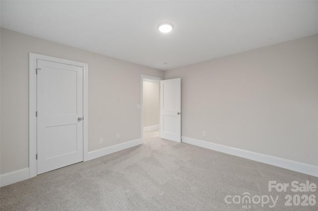 261 Avian Lane, Winston Salem, NC 27127