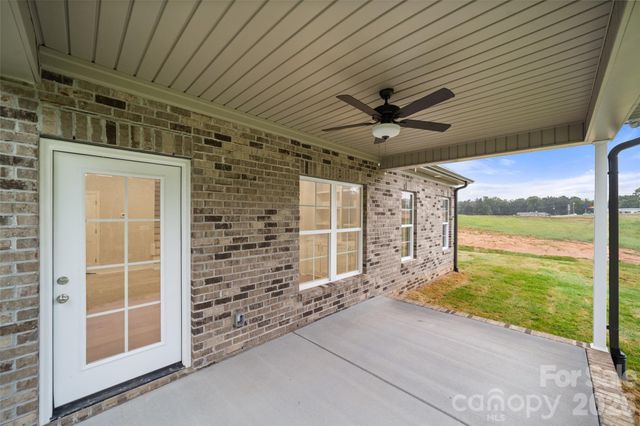 261 Avian Lane, Winston Salem, NC 27127