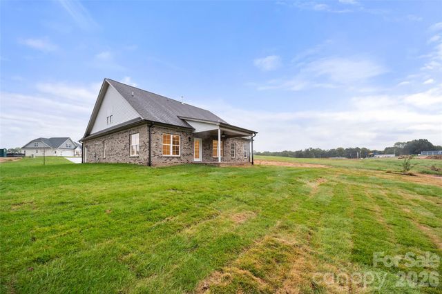 261 Avian Lane, Winston Salem, NC 27127