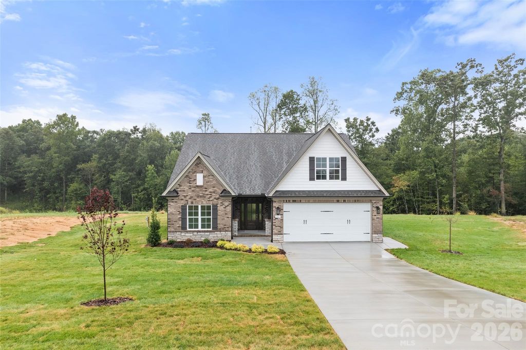 261 Avian Lane, Winston Salem, NC 27127