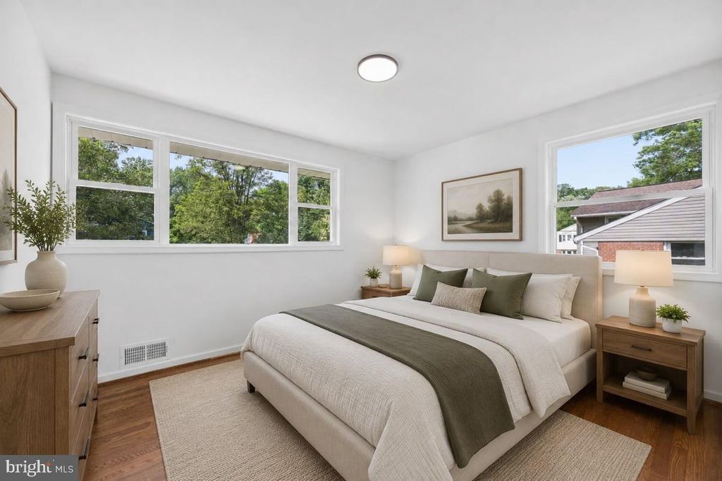 Image 20 of property listing at 8517 OGLETHORPE ST, New Carrollton, MD 20784