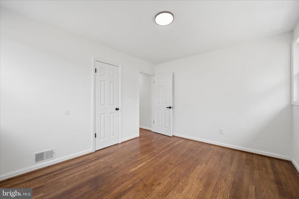 Image 23 of property listing at 8517 OGLETHORPE ST, New Carrollton, MD 20784