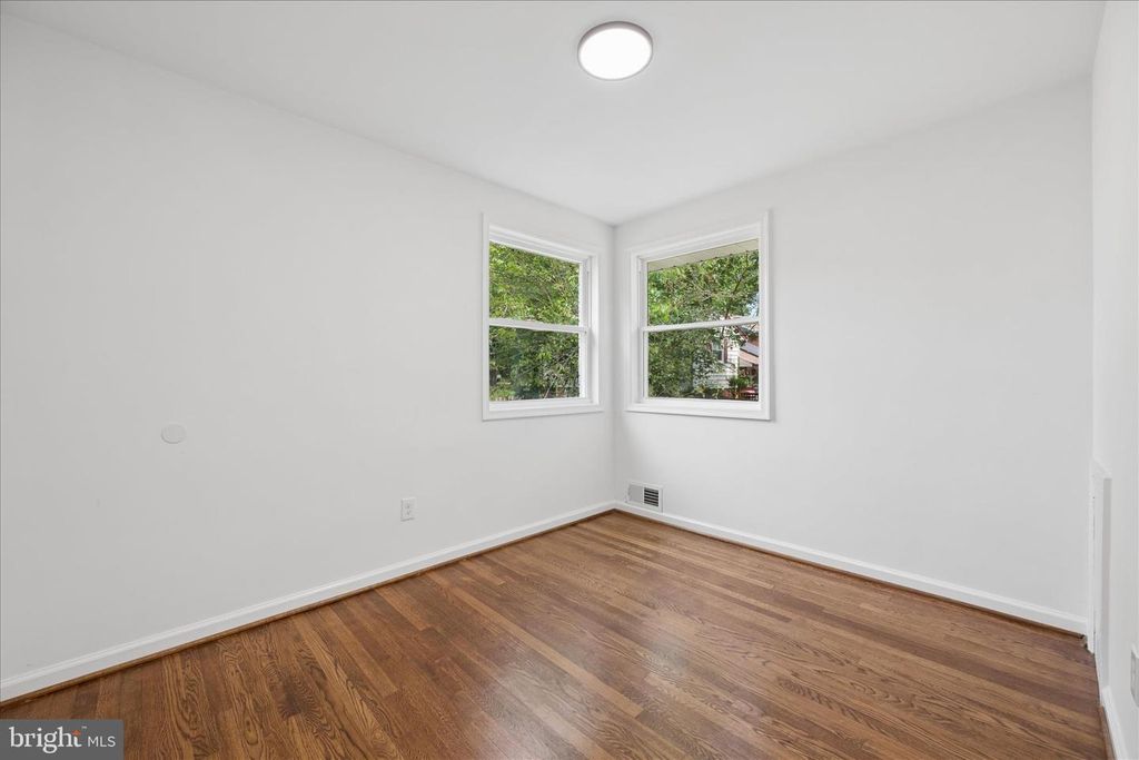 Image 24 of property listing at 8517 OGLETHORPE ST, New Carrollton, MD 20784