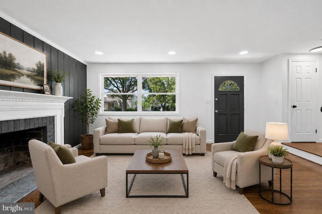 Image 3 of property listing at 8517 OGLETHORPE ST, New Carrollton, MD 20784